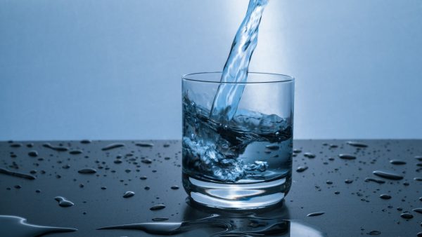 5 TIPS OM GEHYDRATEERD TE BLIJVEN